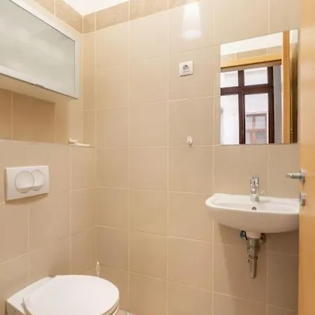 Apartment Sage Meadow At Gozsdu Garden Dob 16 *