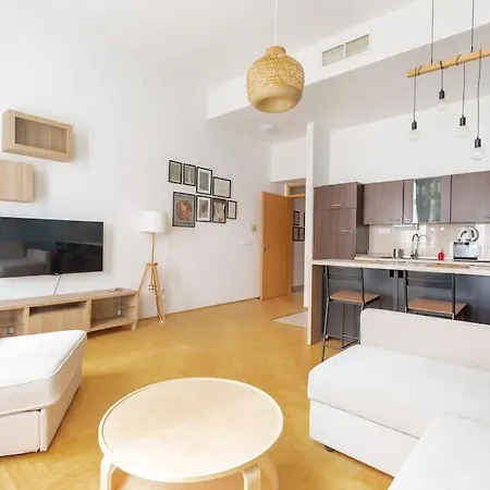 Sage Meadow At Gozsdu Garden Dob 16 Apartamento Budapest