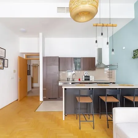 Apartamento Sage Meadow At Gozsdu Garden Dob 16